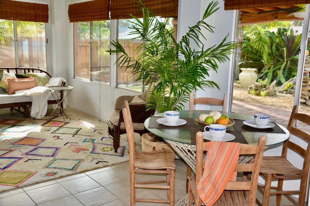 Tropical Island Escape Near Disney, Beach, Cruise Merritt Island 외부 사진